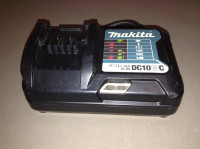 Punjač MAKITA DC10WC