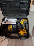 Busilica DeWalt DCD790