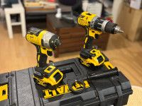 Set bušilica-udarni odvijač Dewalt DCK266P2 (DCD796/DCF88) 2×5.0Ah18V