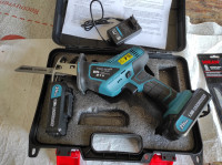 PILA SABLJASTA,2 AKU.ZA DRVO ,METAL I PVC,GERMANY