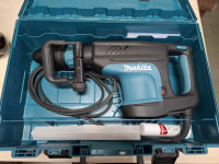 Makita udar.čekić HM1203C (1510W,sds-max,9.7kg) **NOVO**