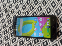 Alcatel U5 , sve mreže, bez punjača