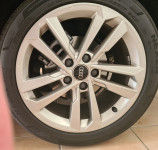 Nove Audi original alu felge 17" komplet , rupe 5, 4 kom, gume Nexen.