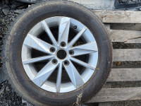 Golf felga 15 2 komada 5g0601025aa