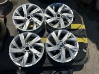 Original VW GOLF I TIGUAN SNN601025P 7 x 18