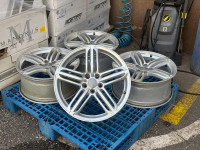 ORIGINALFELGA 8U0601025AC ZA AUDI Q3, RS Q3, A6 C6, 4 kom.