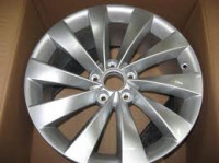 Passat CC Alu naplatak 18" sa slike