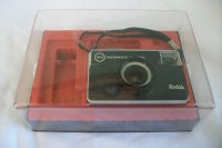 Kodak 56X Instamatic u originalnoj kutiji, sa magicube extenderom