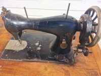 antikna SINGER šivaća mašina