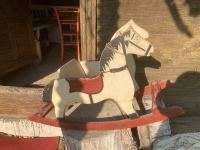 Antikni konjić za djecu