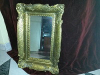 Antikno duguljasto ogledalo