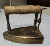 Bidermajer pegla od mesinga