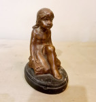 Brončana Figura