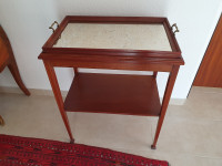 Engleski  servisni stolić