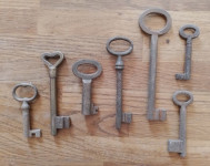 Lot antiknih ključeva