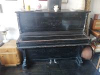 Pianino, konac 19. stoljeća, povoljno prodajem