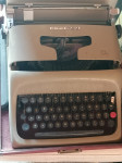 Pisaća makina Olivetti u potpunosti kao nova ! POVOLJNO !