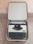Pisaći stroj, pisaća mašina OLYMPIA Splendid 33 sa koferom