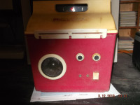 Prenosni frižider sa radio-aparatom