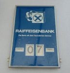 Reklama i Kalendar - Raiffeisenbank    Dimenzije 35,5 x 24,5