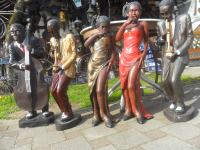 skulpture-figure crnačkog jazz orkestra 85-90cm-zamjene za starine