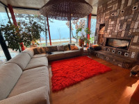 Space age narančasti tepih