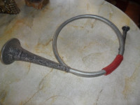 stara lovačka truba sa reljefima--zamjene za starine