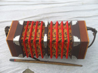 stara mini harmonika dugmetarka--zamjene za starine