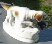 Stara porculanska figurica lovačkih pasa