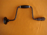 Stara ručna bušilica