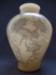Stara vaza sa motivom Roda -  Ručno oslikano - staro mljećno staklo
