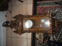 stari drveni sat--moguče zamjene za starine
