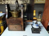 Stari mlinac za kavu 1800god