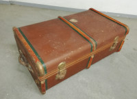 Stari prekooceanski kofer u odličnom stanju
