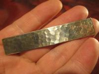 Veliki ručno kovan broš s inicijalima FW, srebro 900, 9.62 grama