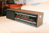 Vintage radio prijemnik PROMINENT 203