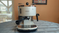 Aparat za espresso kavu DeLonghi ECO 310.W Icona