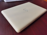 Apple MacBook (A1342) (Late/09) - Unibody