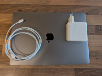 Apple MacBook Pro 13" 2020. - CTO Edition (skroz kao nov)
