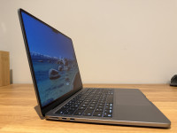 MacBook Air 13.6" M3 – 16GB RAM / 512GB SSD – Space Grey