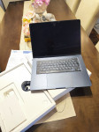 Macbook Air 15,3", M2/8GB/256GB, HR tipkovnica, kao nov.