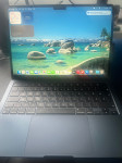 Macbook M2 air, 16 GB, 256 GB, star pola godine prilika