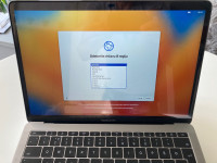MacBook Pro 13,1” 2017., očuvan, sva oprema, u originalnoj kutiji