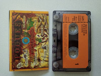 The Pogues ‎– Hell's Ditch, glazbena kaseta, Jugoton 1990.