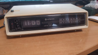 1974 - Hitachi KC 550 flip clock radio budilica