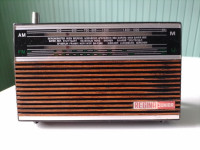 Regina Junior tranzistorski radio prijemnik, neispravan