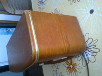 PRODAJEM RADIO APARAT