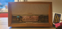 Stari drveni radio Schaub Lorenz Savoy 10