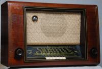 Stari radio AEG