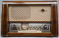 Stari radio Loewe&Opta